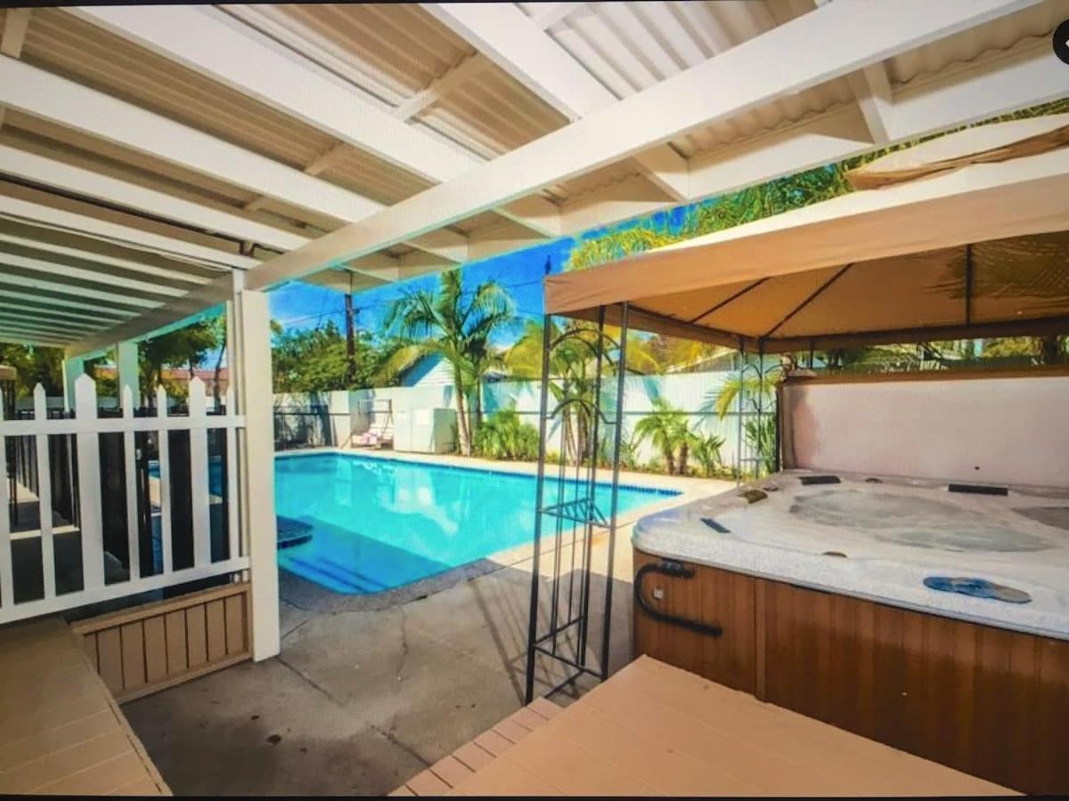 Palm Villa Disneyland Pool 4 Bedroom 3 Bath Hottub Anaheim Exterior photo